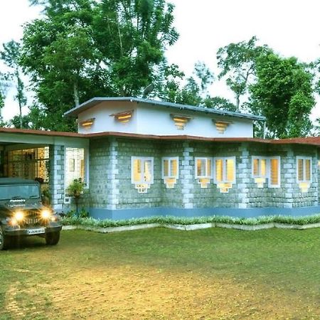Hotel Coorg Kolamotte Gonikoppal Exteriér fotografie