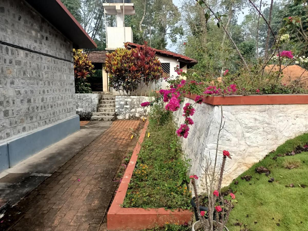 Hotel Coorg Kolamotte Gonikoppal Exteriér fotografie
